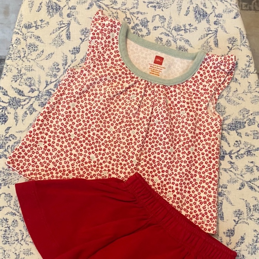 tea baby outfit red & white 3-6 months